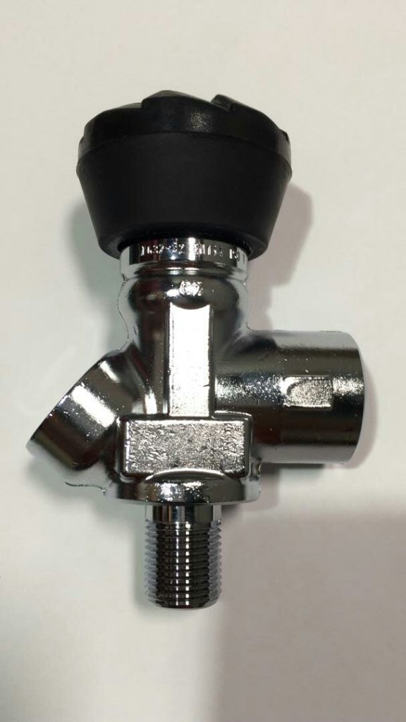SCBA K632 300bar m18 with 45°degree gauge - 1070 photo 2