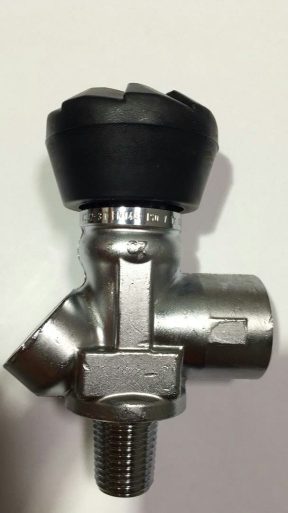 SCBA K632 300Bar E17 with 45° degree gauge - 1048 photo 5