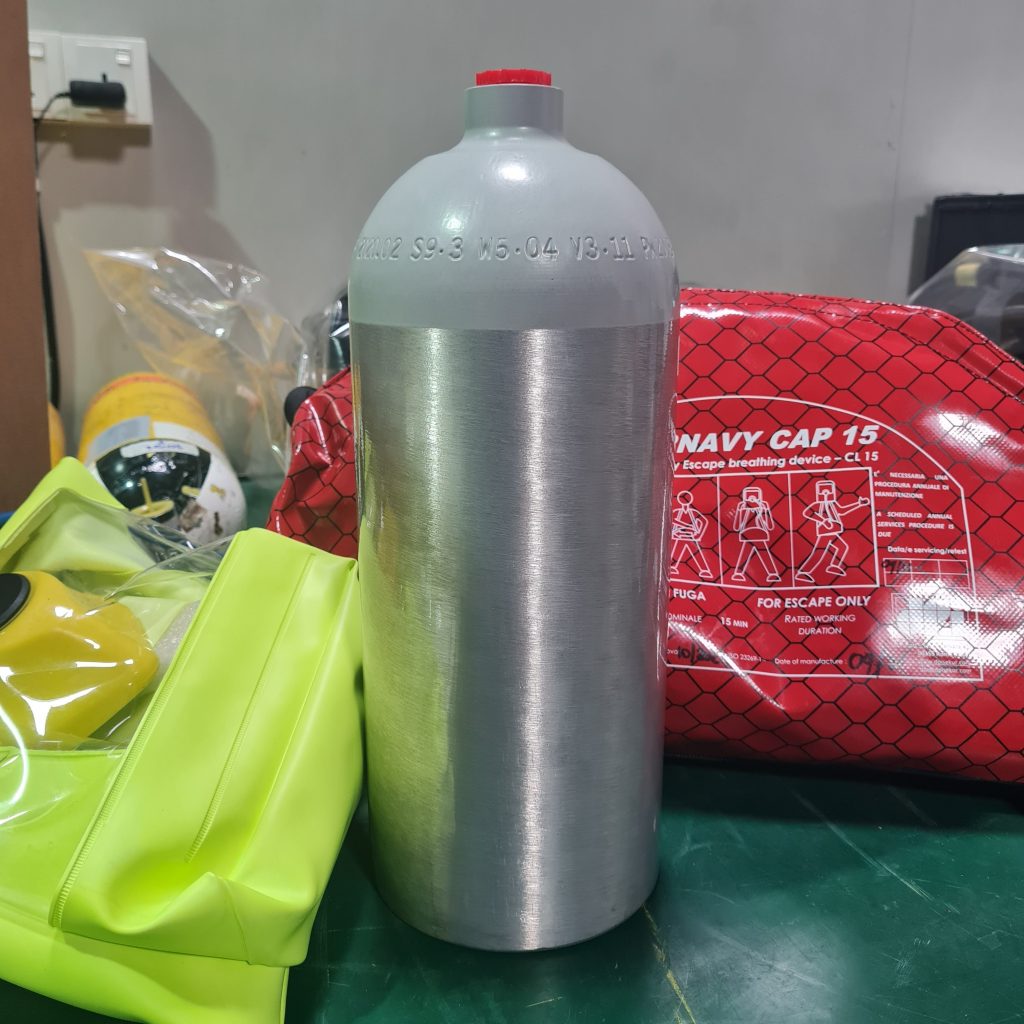 cylinder aluminium 3L , 200bar, for escape set Airgas